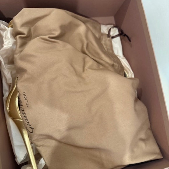 GIANVITO ROSSI BIJOUX 105 GOLD METALLIC LEATHER SANDALS SIZE 37.5 NEW - Picture 11 of 16